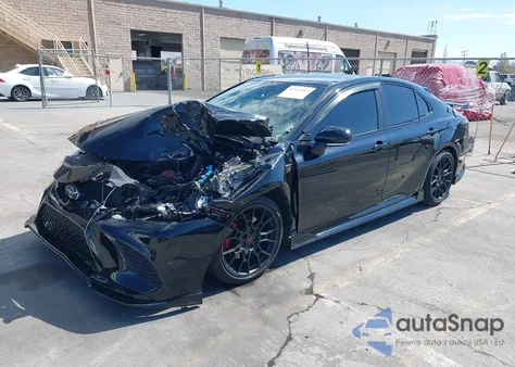 2024 Toyota Camry Trd V6 z USA, uszkodzony, nr VIN 4T1KZ1AK4RU088878